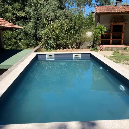 Сasa de vacaciones Casa Do Cuco, Acolhedora, Em Aldeia Tranquila Com Espaco Exterior Generoso Perto De