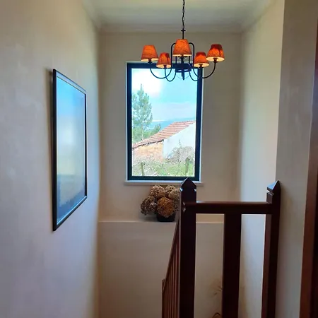 Сasa de vacaciones Casa Do Cuco, Acolhedora, Em Aldeia Tranquila Com Espaco Exterior Generoso Perto De *