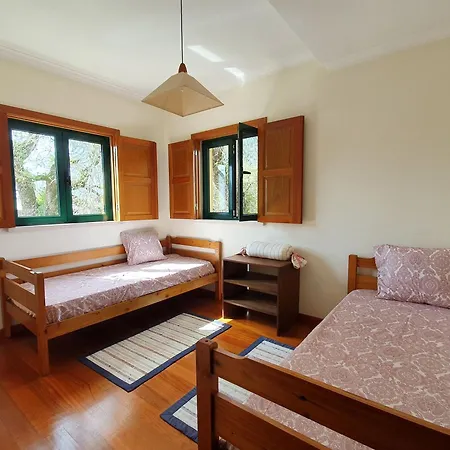 Casa Do Cuco, Acolhedora, Em Aldeia Tranquila Com Espaco Exterior Generoso Perto De Сasa de vacaciones *