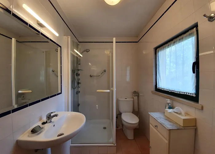 Casa Do Cuco, Acolhedora, Em Aldeia Tranquila Com Espaco Exterior Generoso Perto De Pombal (Leiria)